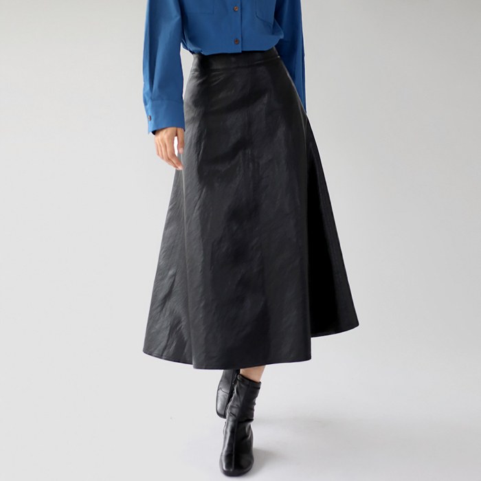 Flare vegan leather skirt